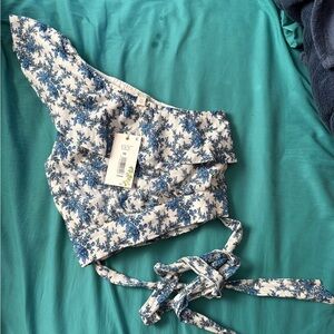 Chelsea & Violet Blue Floral Crop Top
